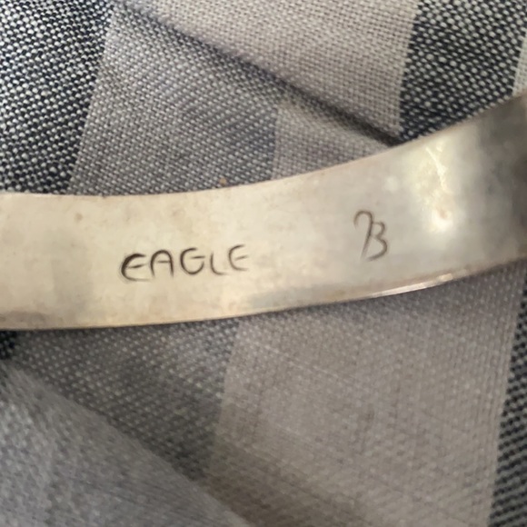 Indigenous BC carved silver eagle bracelet - Picture 6 of 7